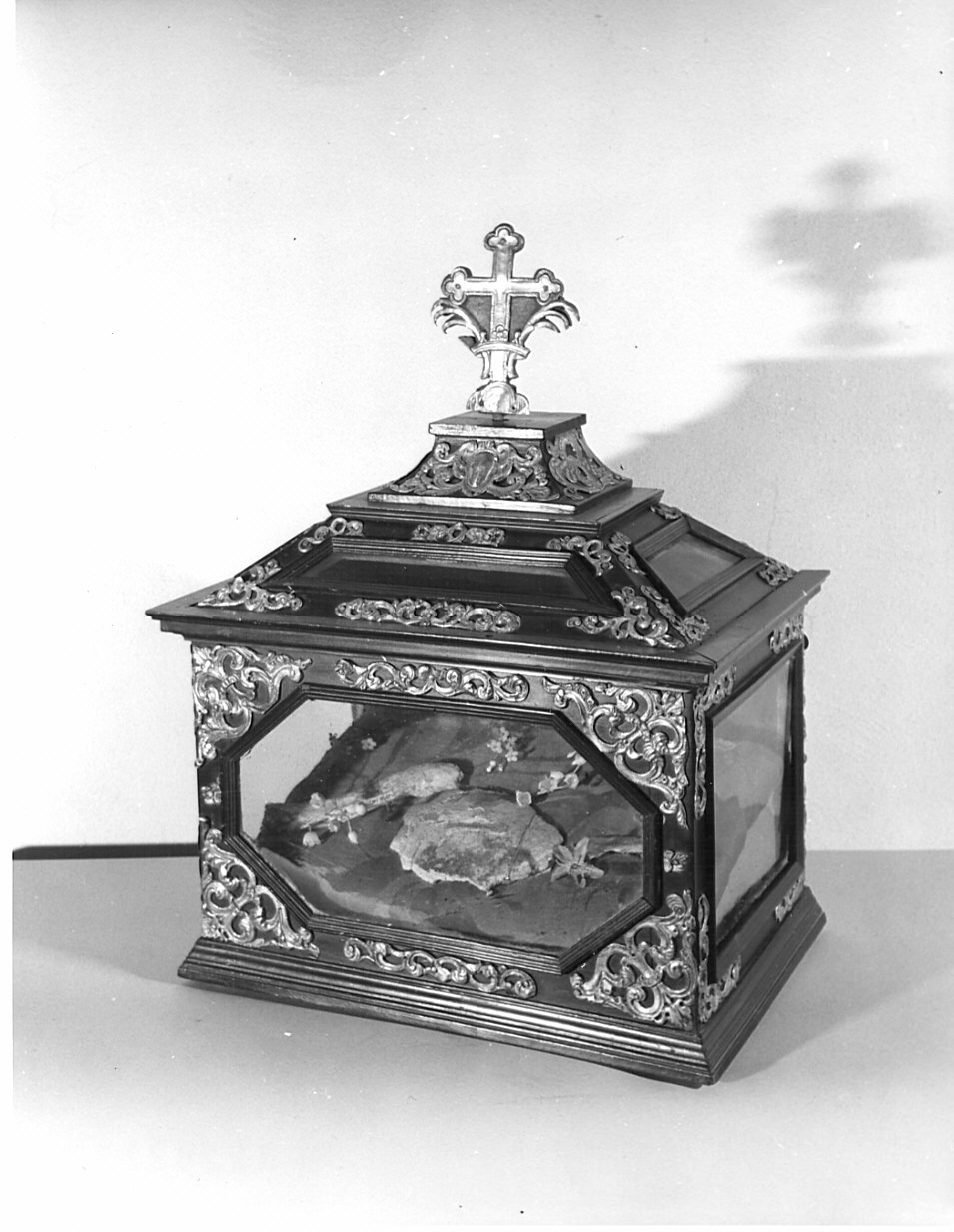 reliquiario a teca - a cassetta, coppia - bottega lombarda (sec. XVIII)