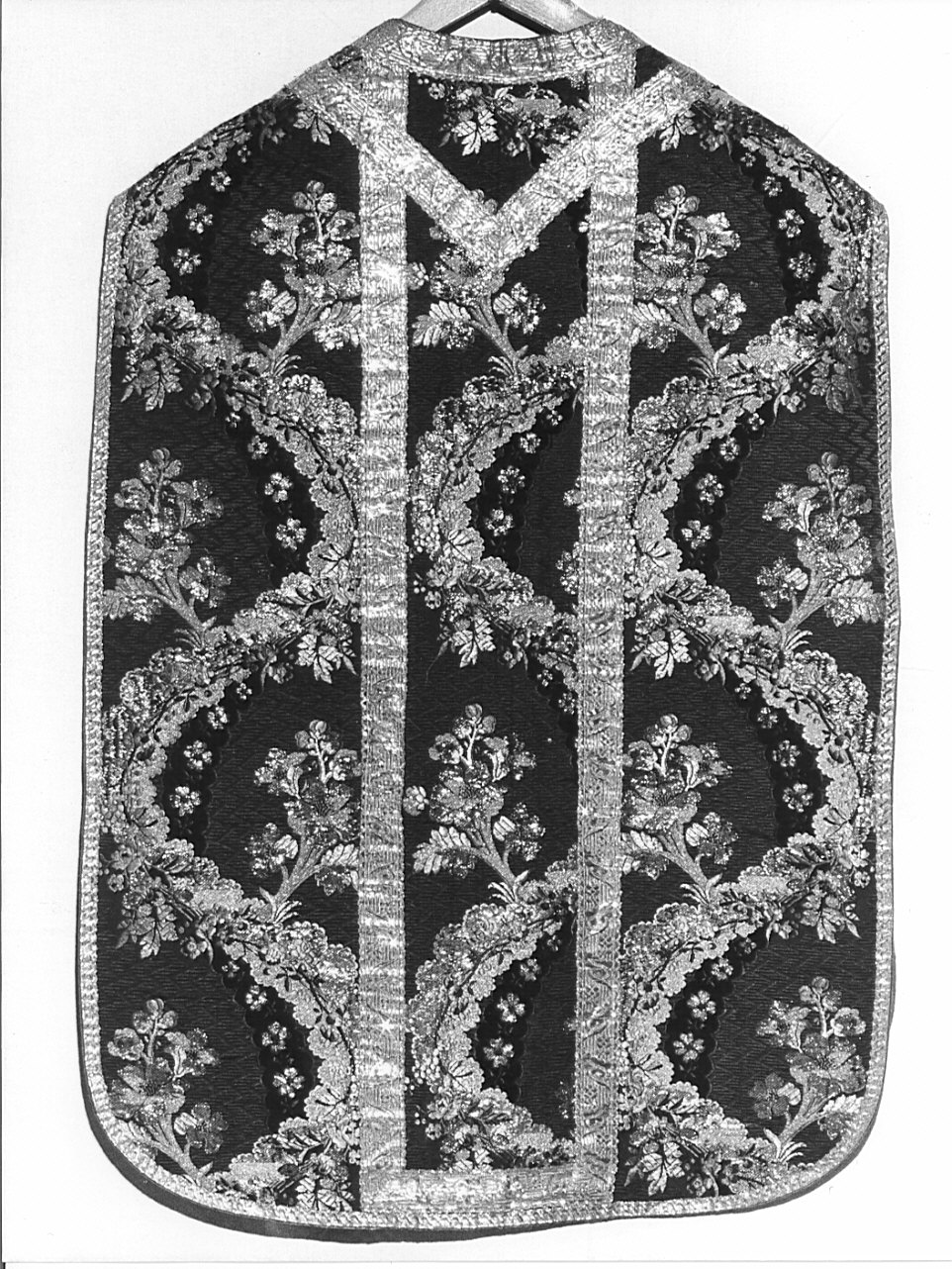 paramento liturgico, insieme - manifattura milanese (inizio sec. XVIII)