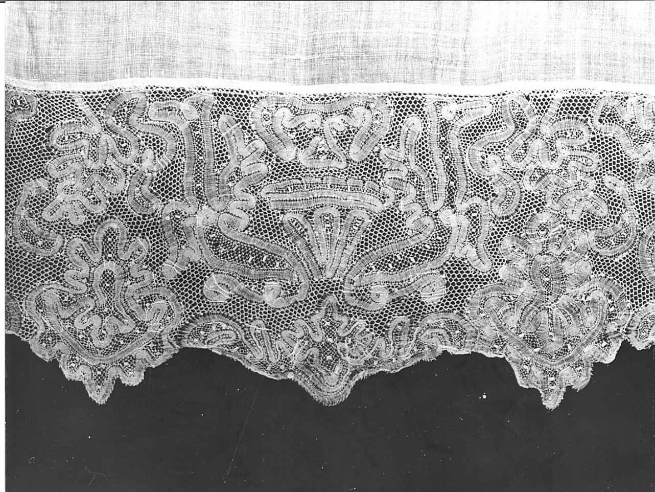 merletto, serie - manifattura bergamasca (secc. XVII/ XVIII)