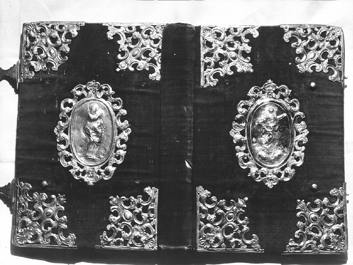 coperta di libro liturgico, opera isolata - bottega bergamasca (sec. XVII)