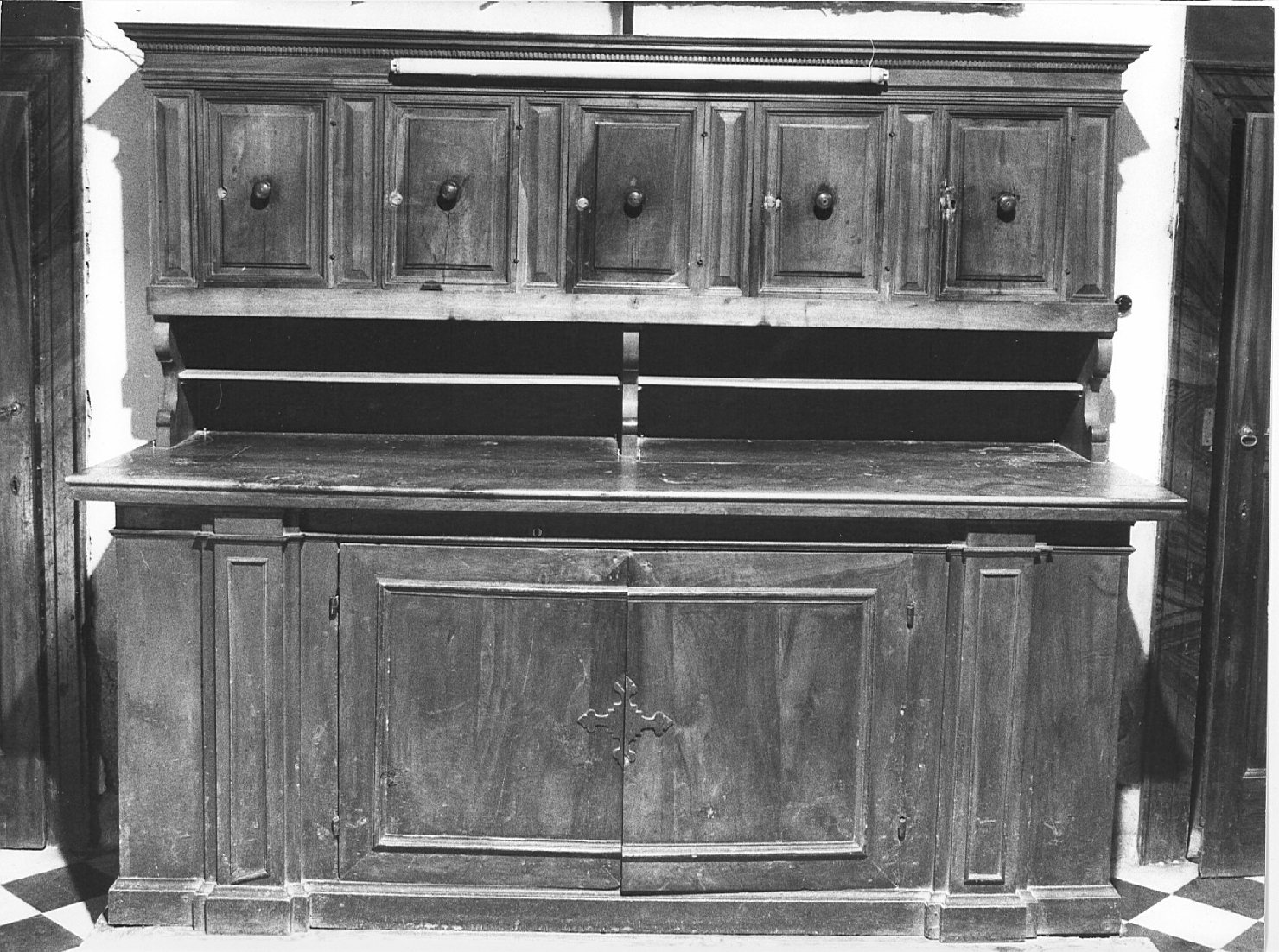 mobile da sacrestia, opera isolata - bottega bergamasca (sec. XVIII)