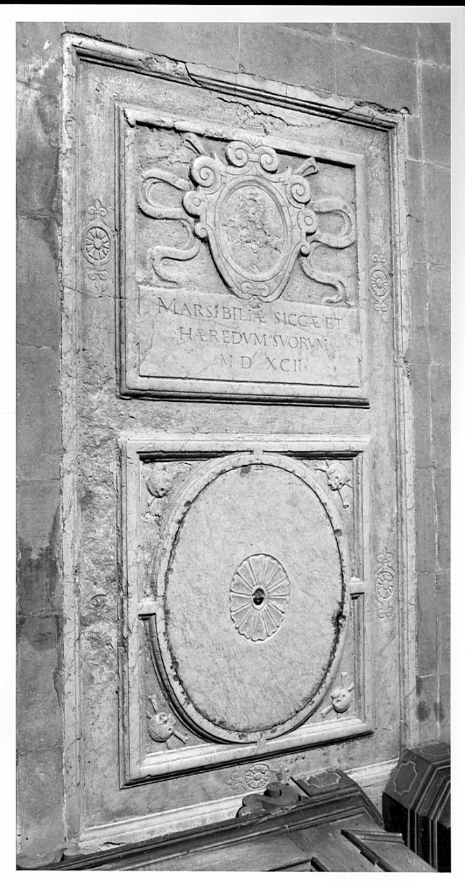 lapide tombale, opera isolata - bottega bergamasca (sec. XVI)