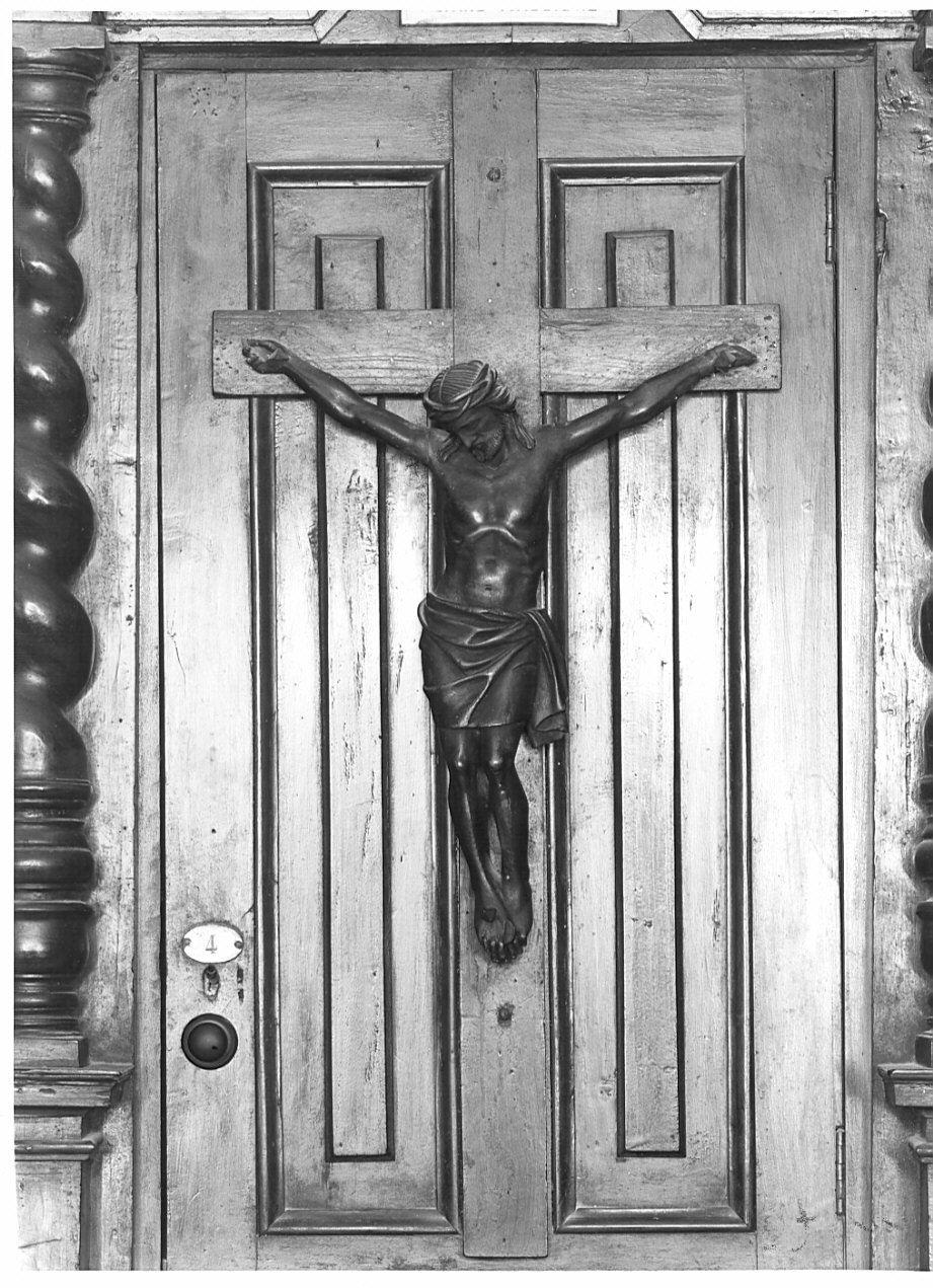Cristo crocifisso (crocifisso, opera isolata) - bottega bergamasca (fine/inizio secc. XVI/ XVII)