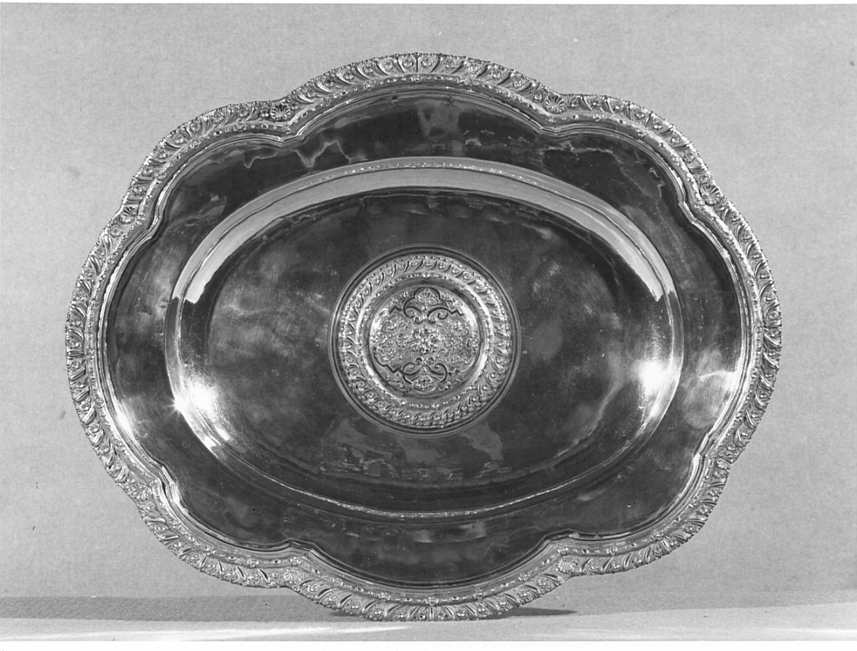 bacile, opera isolata - bottega tedesca (fine/inizio secc. XVII/ XVIII)