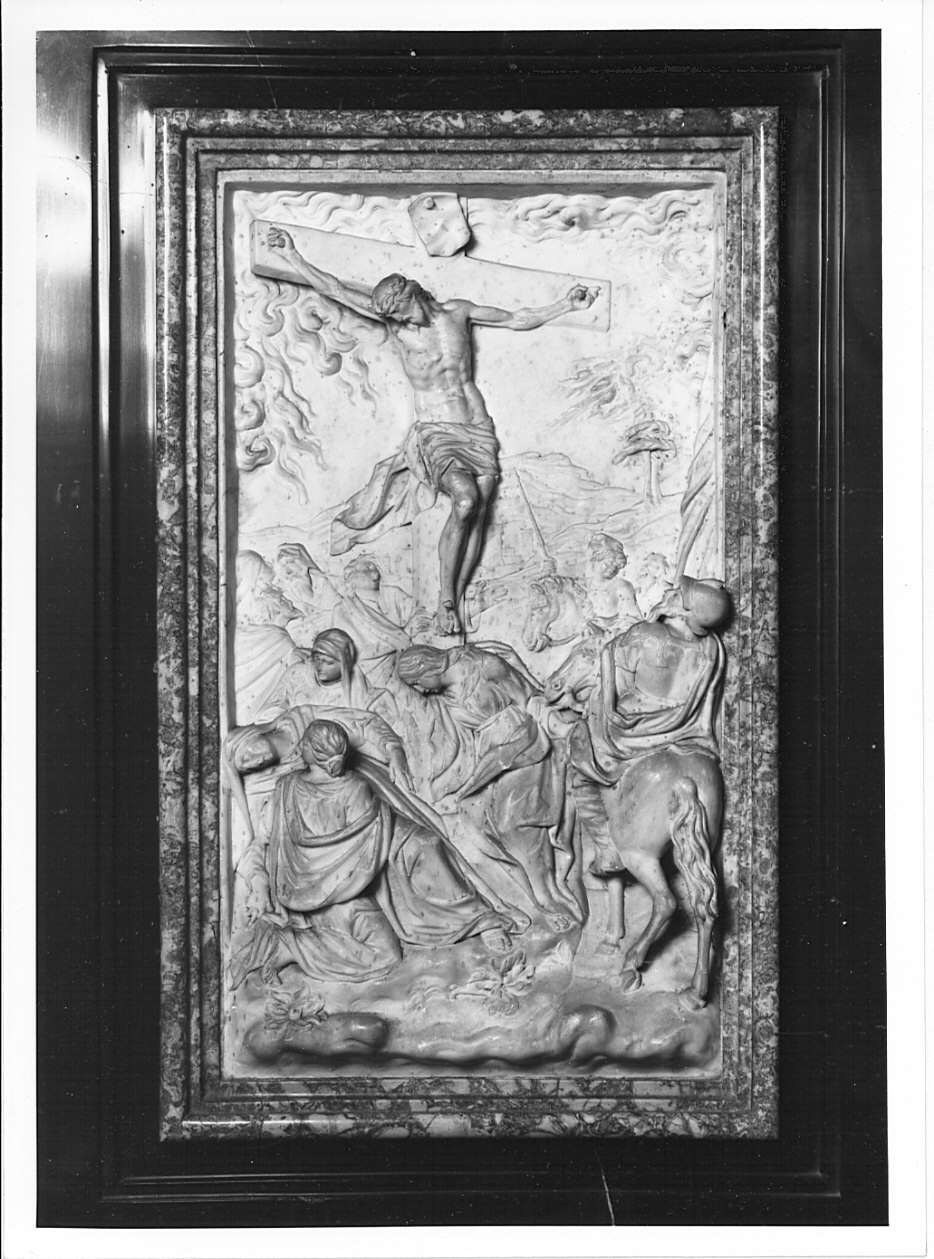 crocifissione di Cristo (rilievo, elemento d'insieme) di Fantoni Andrea (inizio sec. XVIII)