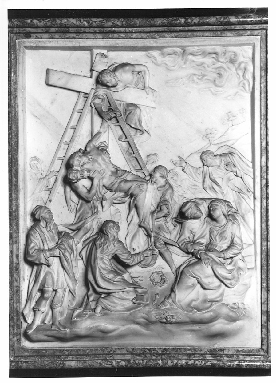 deposizione di Cristo dalla croce (rilievo, elemento d'insieme) di Fantoni Andrea (inizio sec. XVIII)