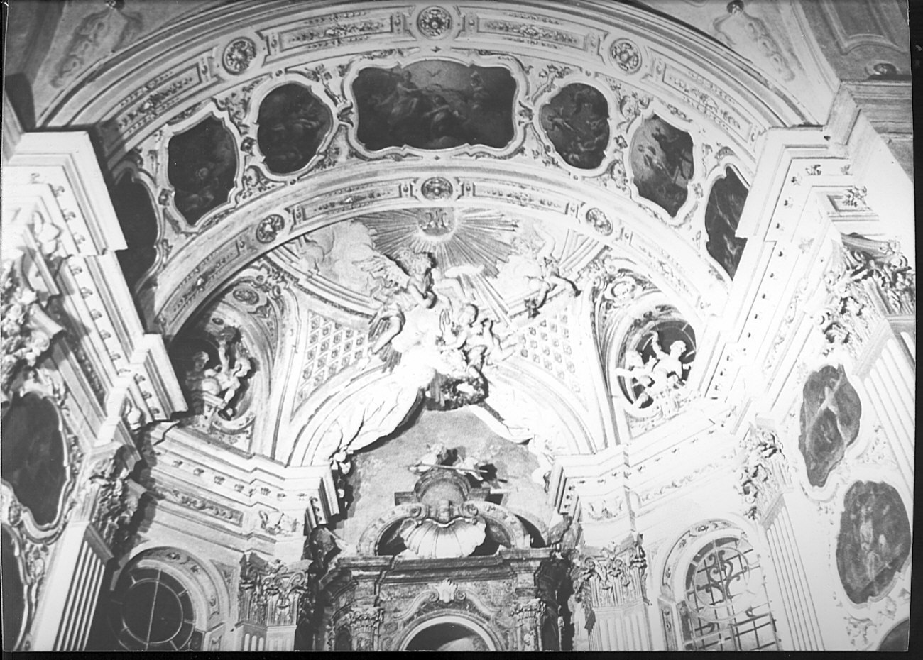 rilievo, complesso decorativo di Camuzzi Muzio (sec. XVIII)