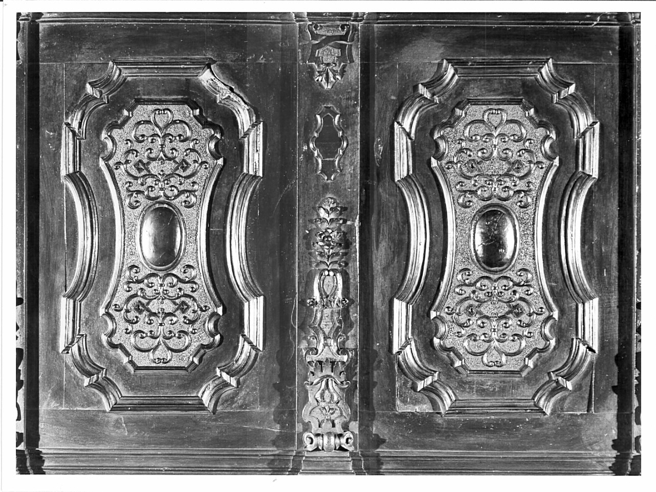 pannello di stallo di coro, elemento d'insieme - bottega bergamasca (inizio sec. XVIII)