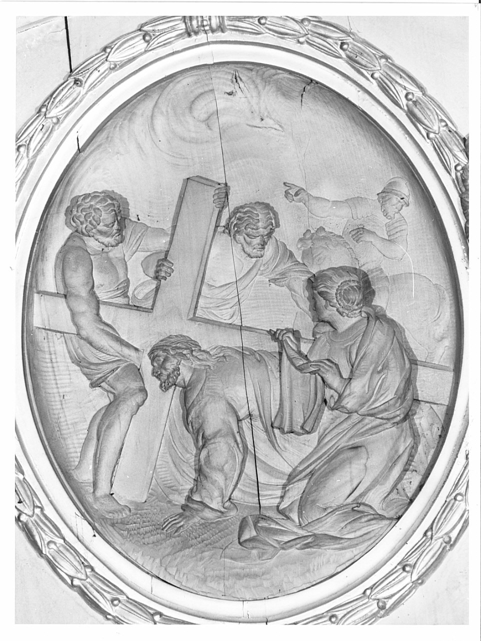 stazione VI: Gesù asciugato dalla Veronica (rilievo, serie) di Cortesi A (attribuito) (sec. XX)