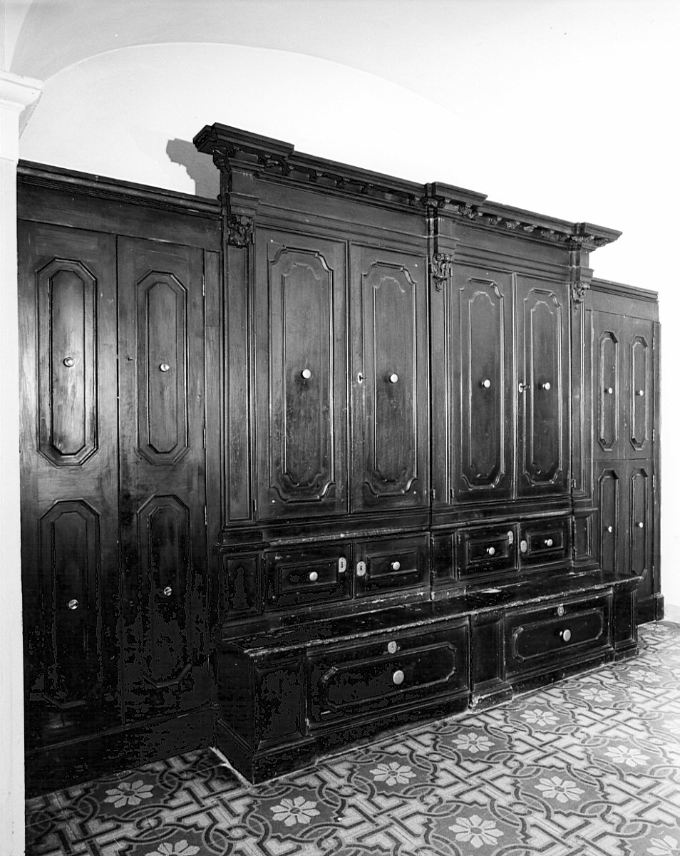 armadio da sacrestia, opera isolata - bottega bergamasca (sec. XVIII)