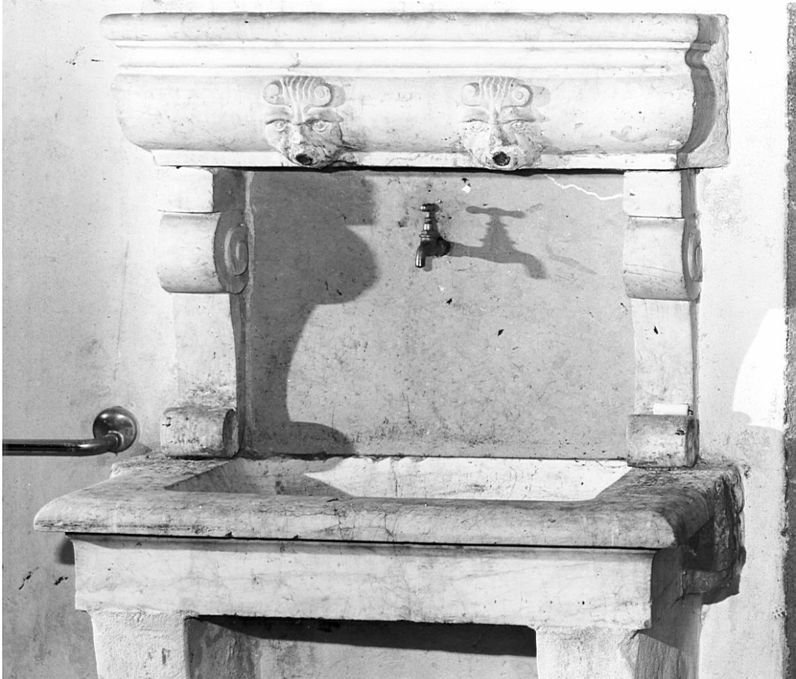 lavabo - a parete, opera isolata - bottega bergamasca (inizio sec. XVII)