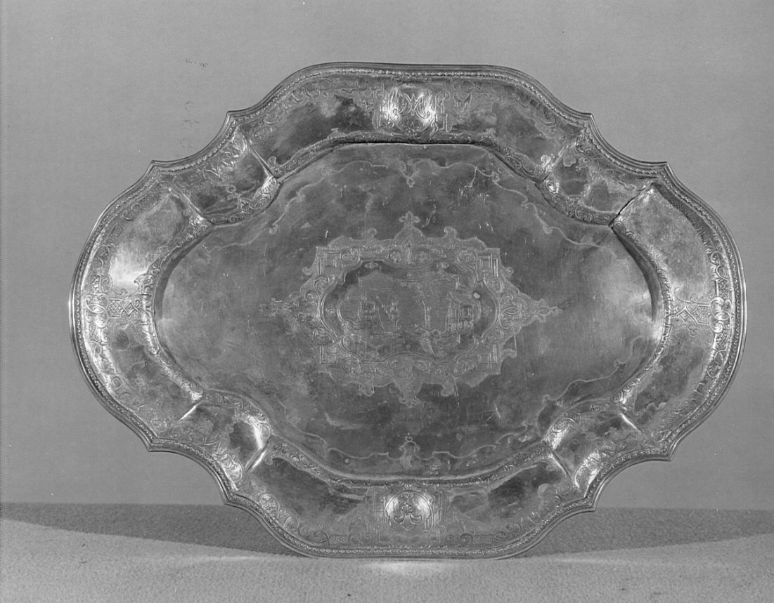 piatto, opera isolata - bottega bergamasca (sec. XVIII)