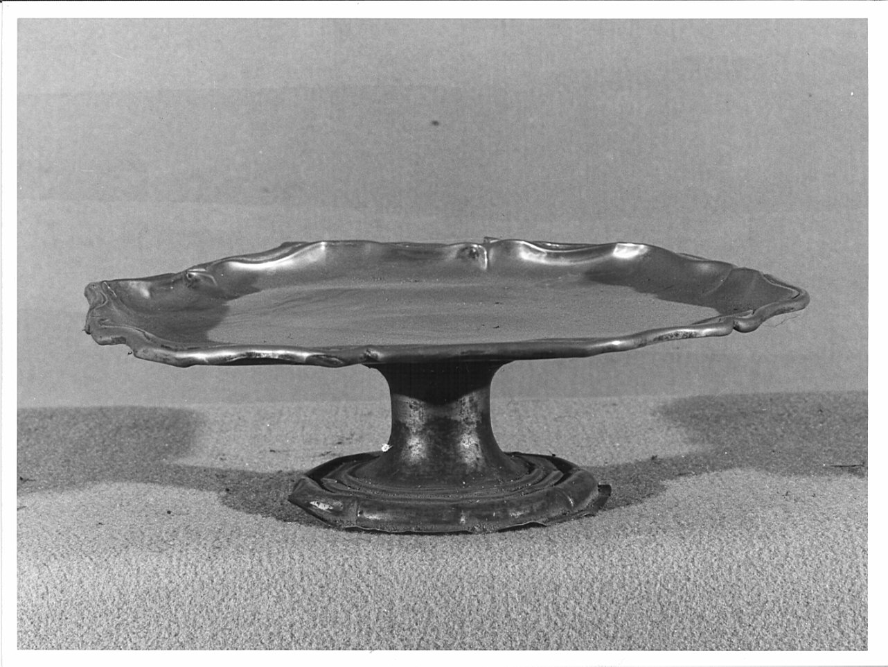 alzata, opera isolata - bottega lombarda (secc. XVII/ XVIII)