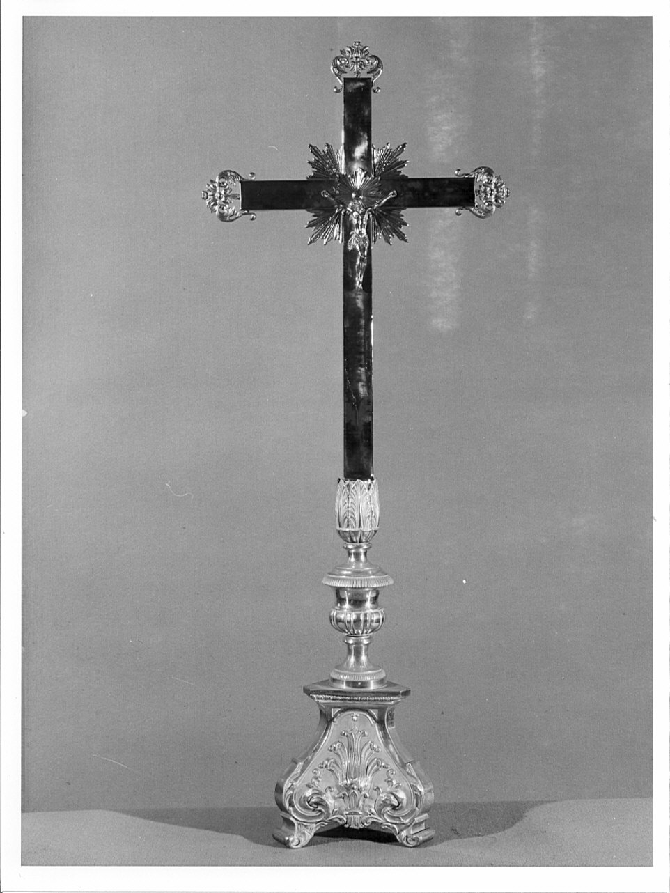 croce d'altare, opera isolata - bottega lombarda (fine/inizio secc. XVIII/ XIX)