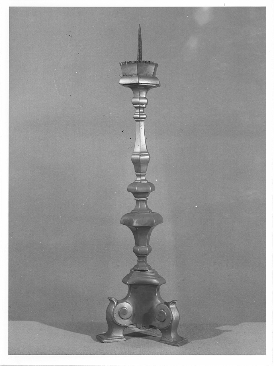 candeliere, serie - bottega lombarda (?) (sec. XVIII)