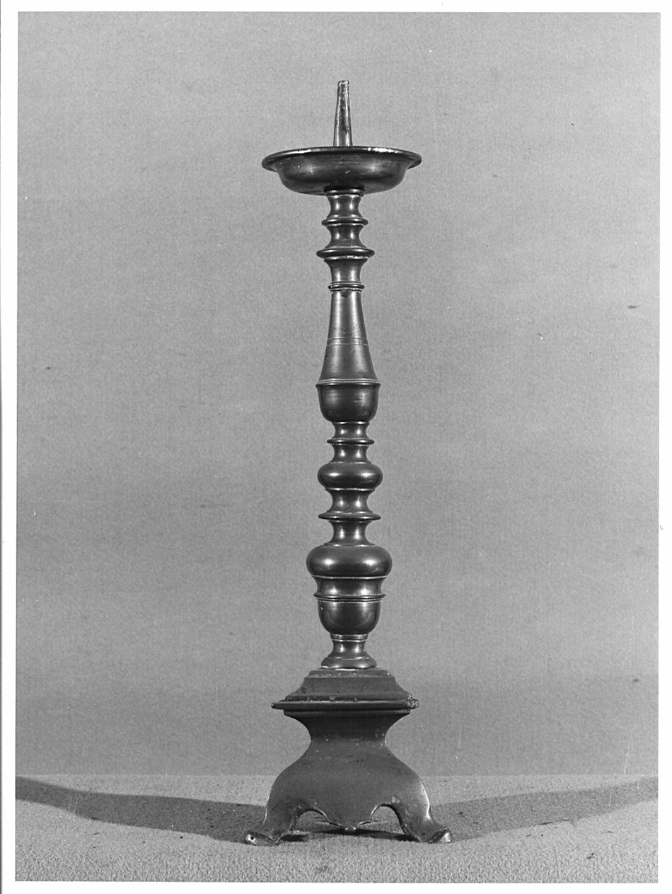 candeliere d'altare, opera isolata - bottega lombarda (?) (sec. XVII)