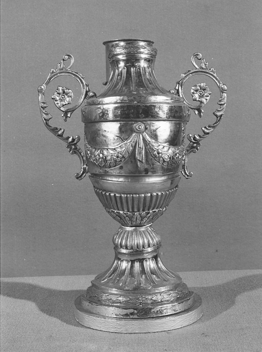 vaso d'altare con composizione floreale, serie - bottega lombarda (?) (sec. XIX)