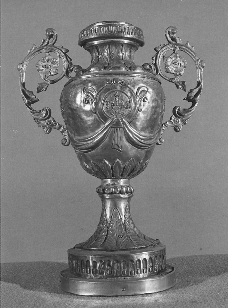 vaso d'altare con composizione floreale, coppia - bottega lombarda (?) (secc. XVIII/ XIX)