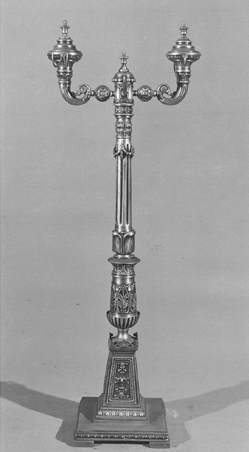 supporto per oggetti processionali, opera isolata - bottega lombarda (?) (sec. XX)