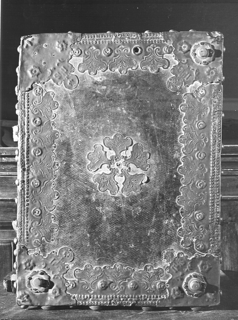 coperta di libro, opera isolata - bottega lombarda (?) (fine/inizio secc. XVI/ XVII)