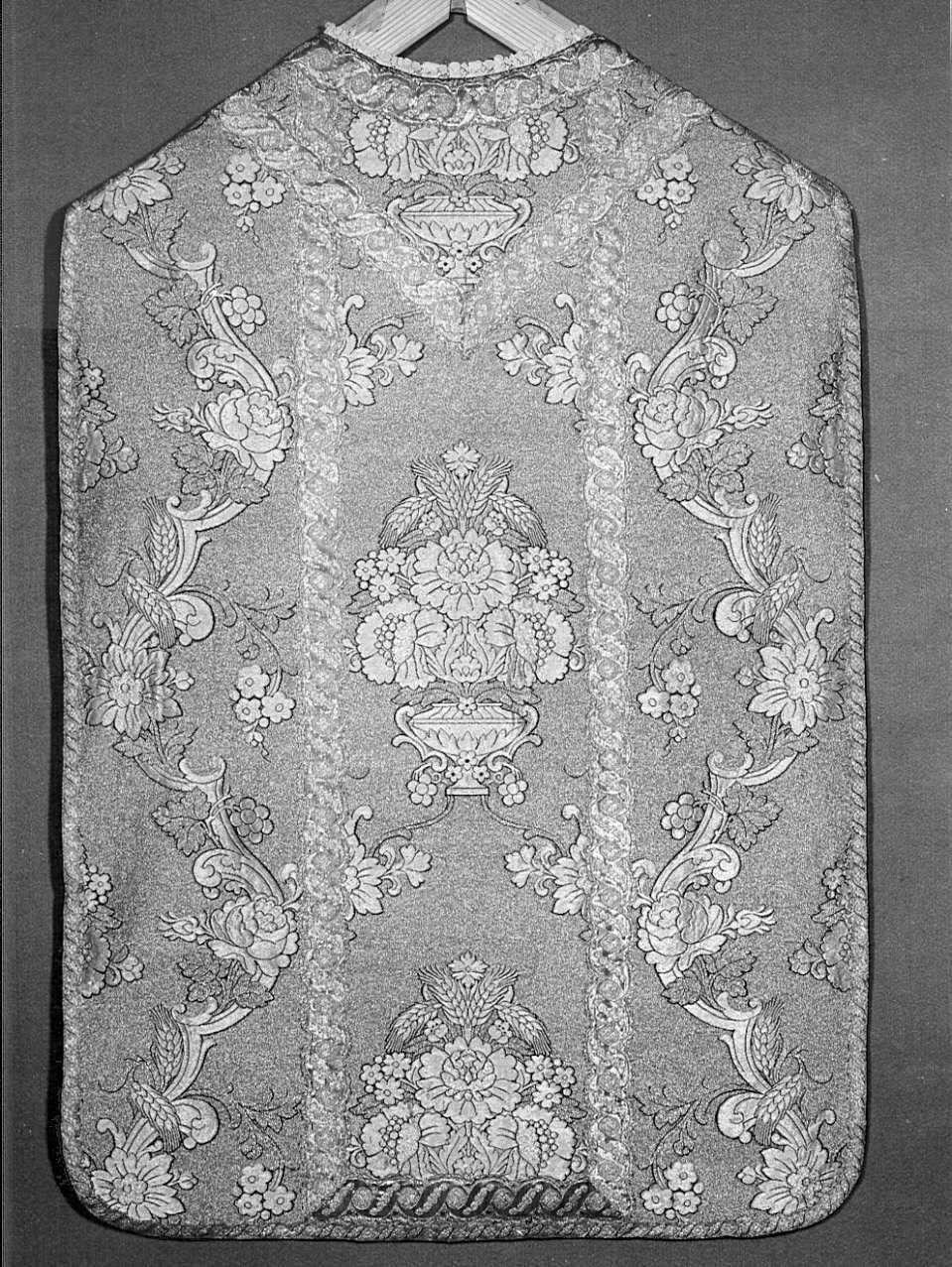 paramento liturgico, insieme - manifattura bergamasca (?) (fine/inizio secc. XVII/ XVIII)