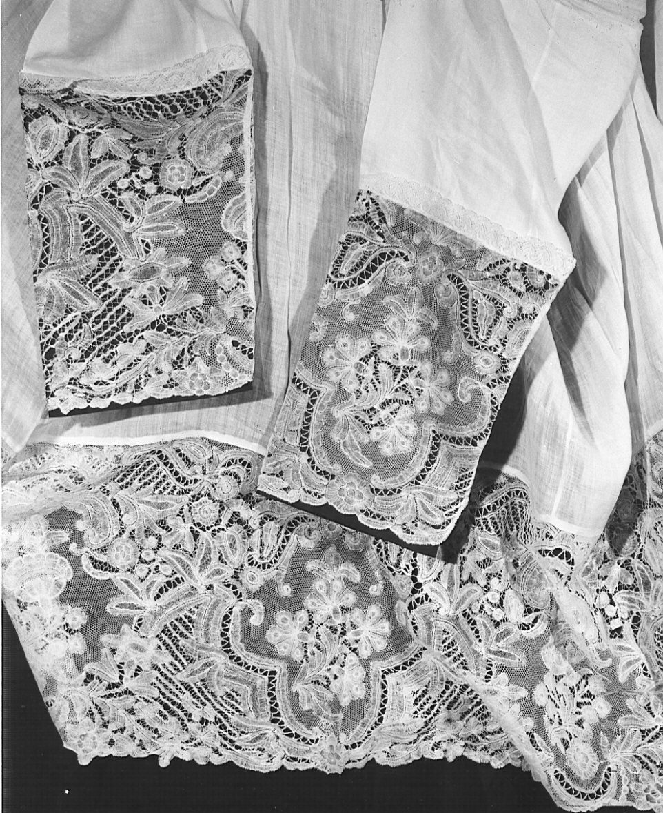 camice ecclesiastico, opera isolata - manifattura veneziana (sec. XVIII)