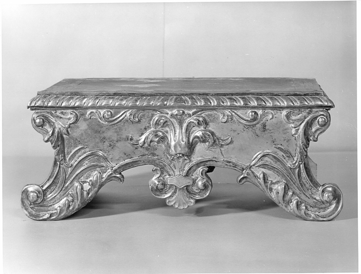 base, coppia - bottega lombarda (sec. XVIII)