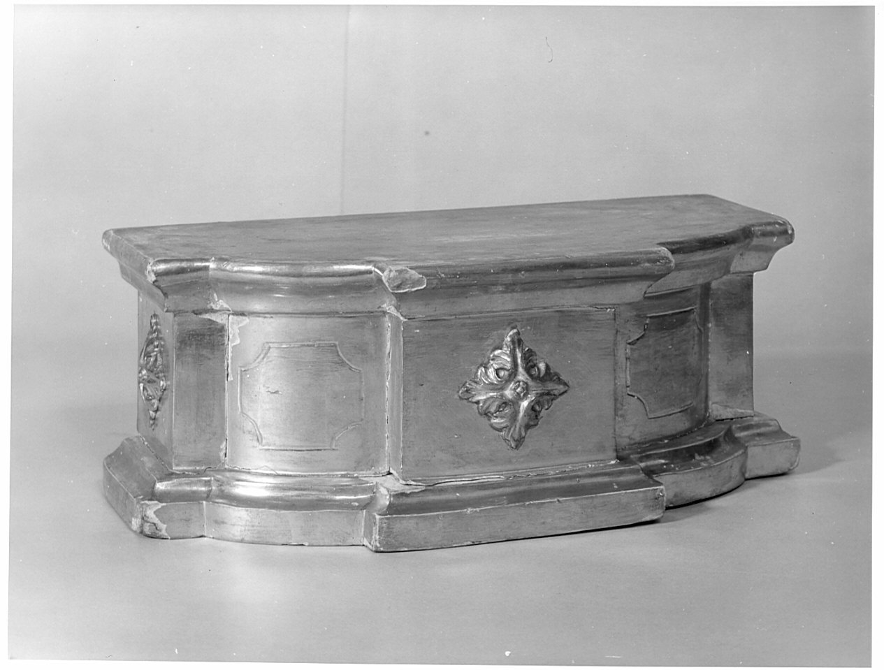 base, serie - bottega lombarda (sec. XIX)