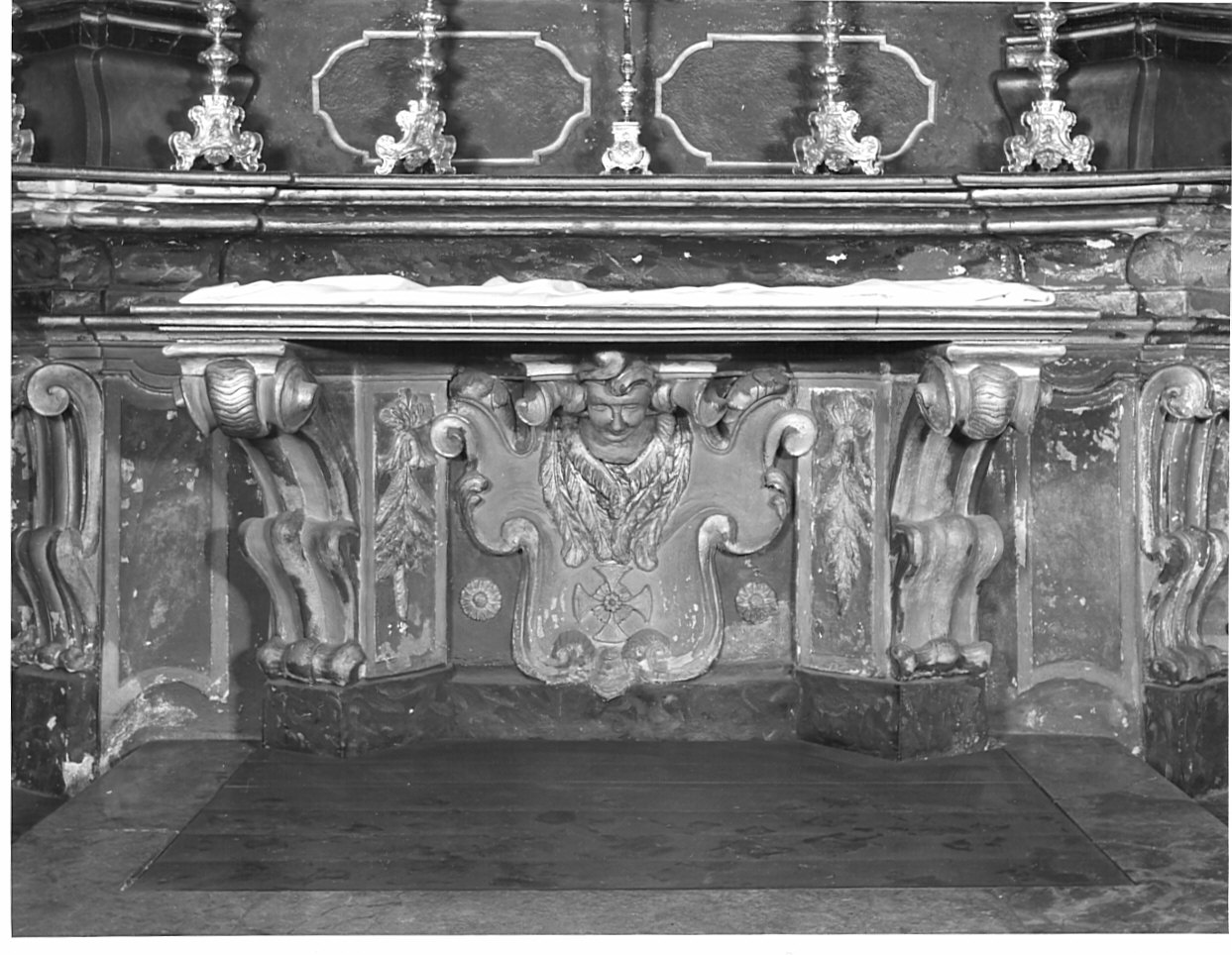 mensa d'altare, elemento d'insieme - bottega lombarda (sec. XVIII)