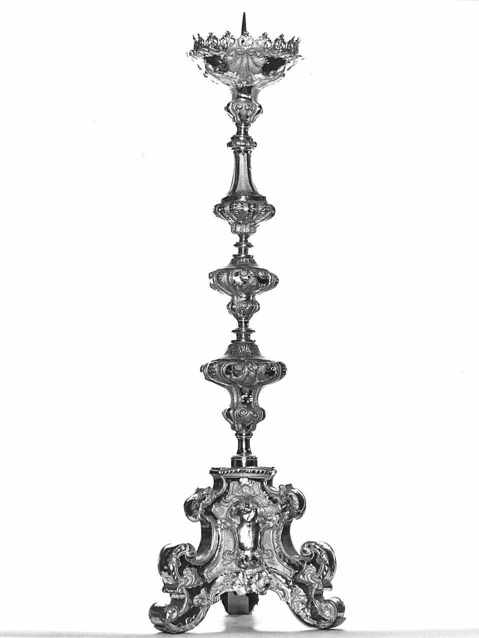 candeliere d'altare, serie - bottega italiana (metà sec. XVIII)