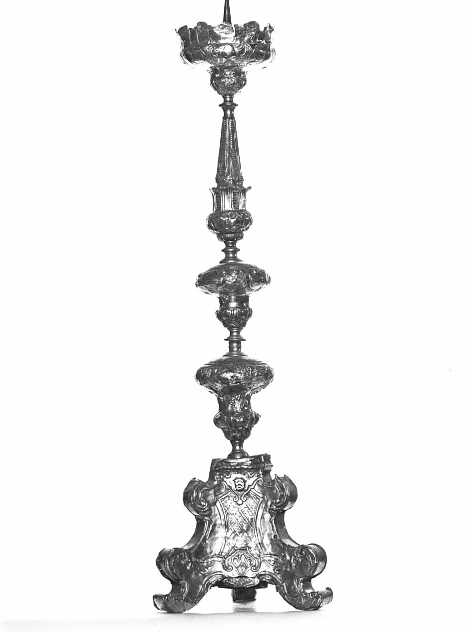 candeliere d'altare, serie - bottega italiana (metà sec. XVIII)