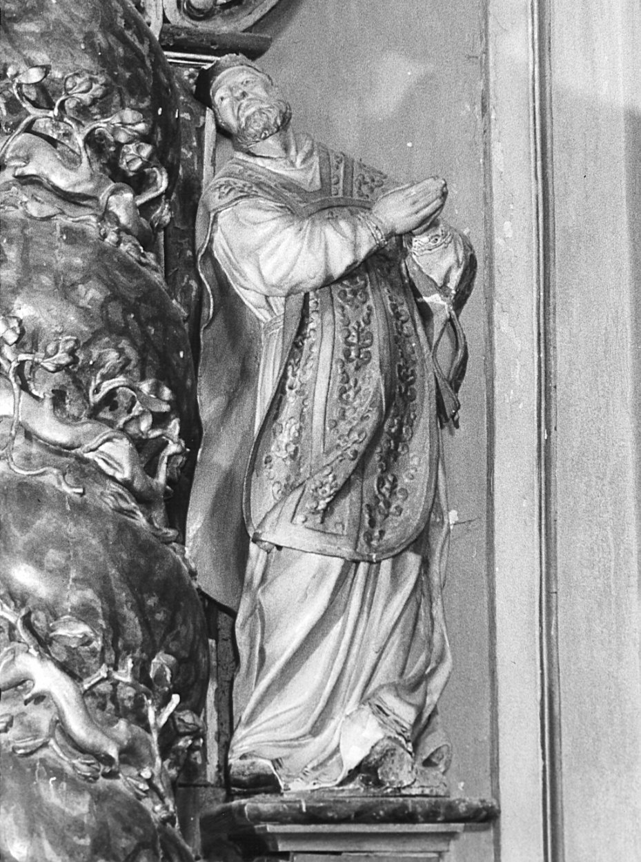 Santo vescovo (?) (statua, elemento d'insieme) - bottega bergamasca (sec. XVII)