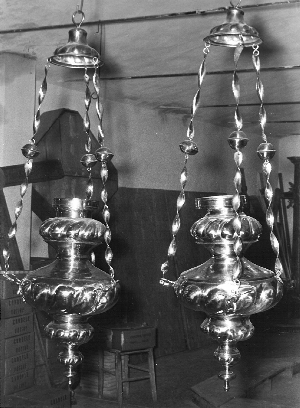 lampada pensile, coppia - bottega italiana (fine sec. XVII)