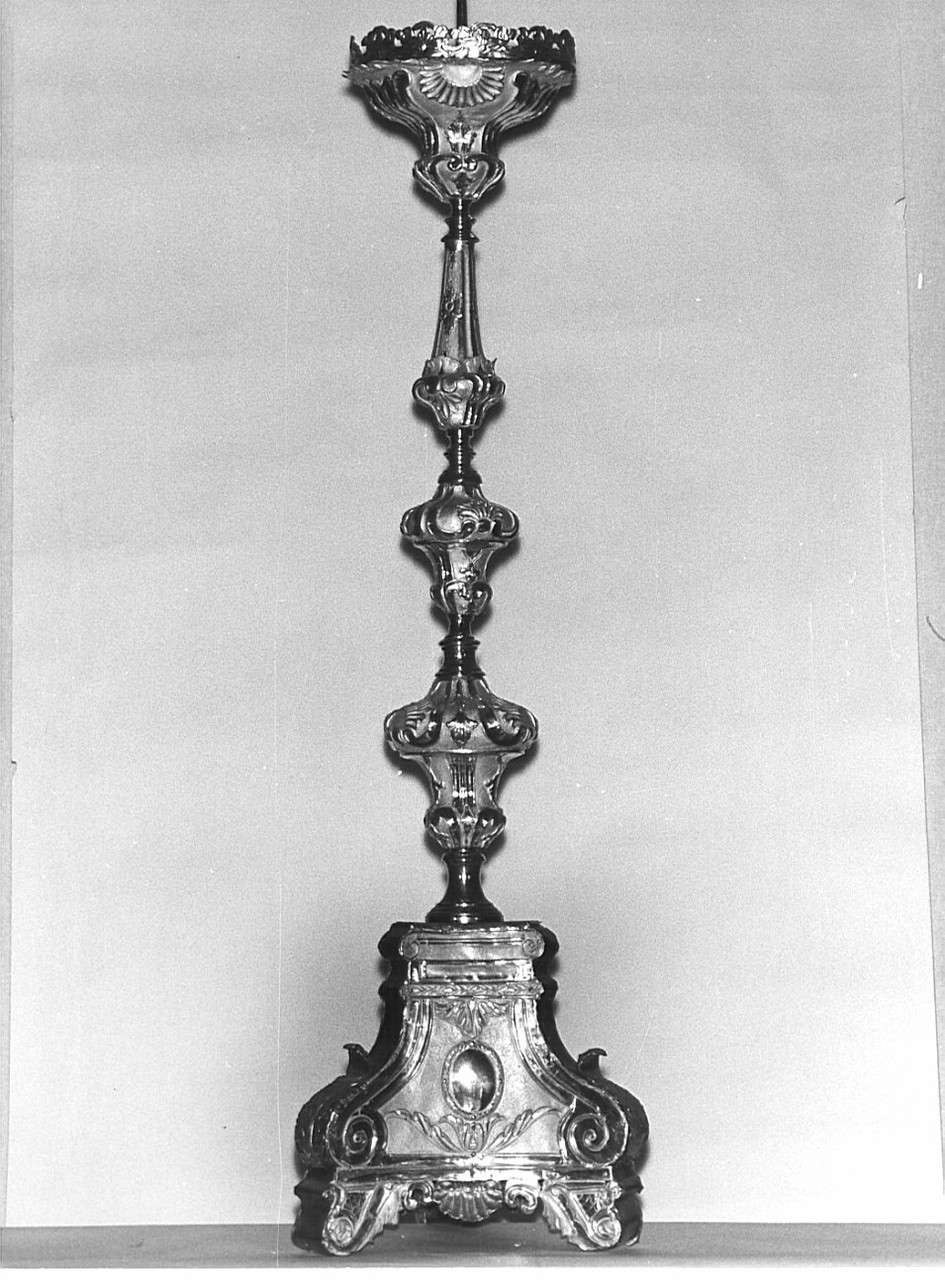 candeliere d'altare, serie - bottega lombarda (inizio sec. XIX)