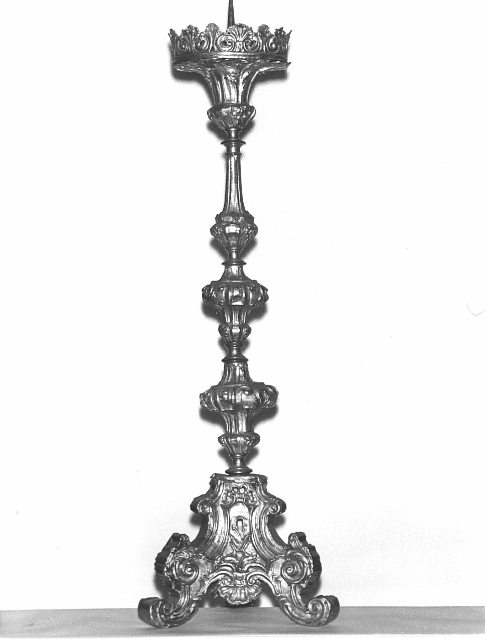 candeliere d'altare, serie - bottega lombarda (sec. XVIII)