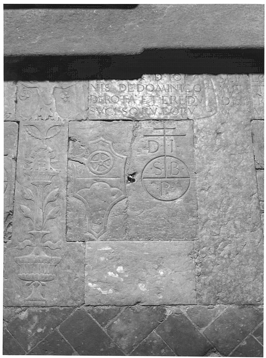 grottesche/ cartiglio (lastra tombale, elemento d'insieme) - bottega bergamasca (primo quarto sec. XVI)