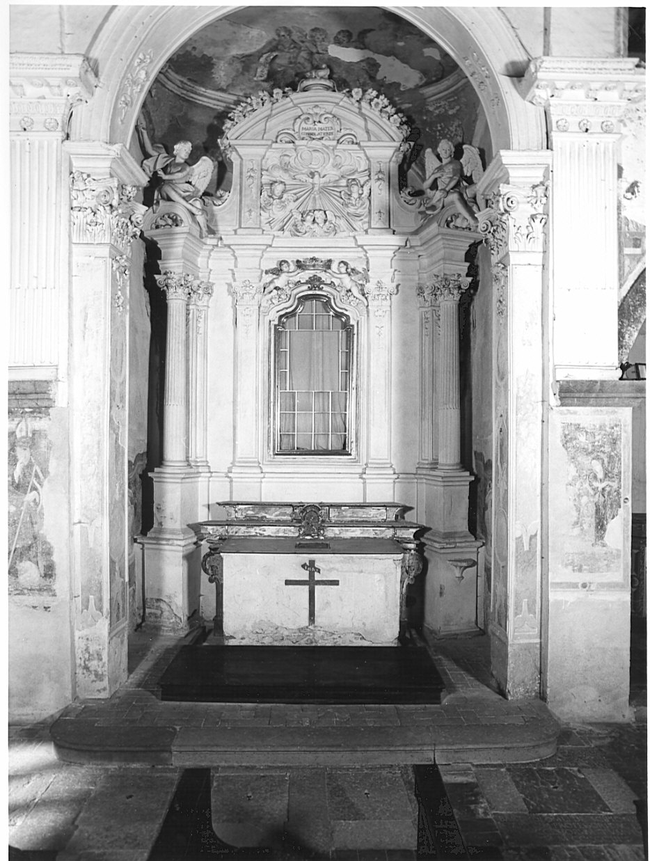 altare, elemento d'insieme di Sanz Giovanni Antonio (attribuito) (prima metà sec. XVIII)