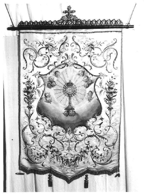 gloria dell'Eucaristia (stendardo processionale, opera isolata) - manifattura lombarda (primo quarto sec. XX)