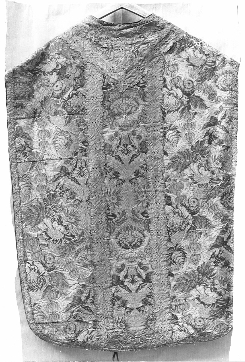 paramento liturgico, insieme - manifattura lombarda (sec. XVIII)