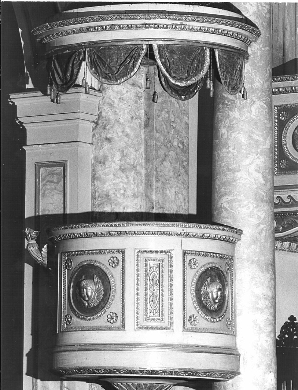 pulpito, coppia - bottega lombarda (prima metà sec. XIX)