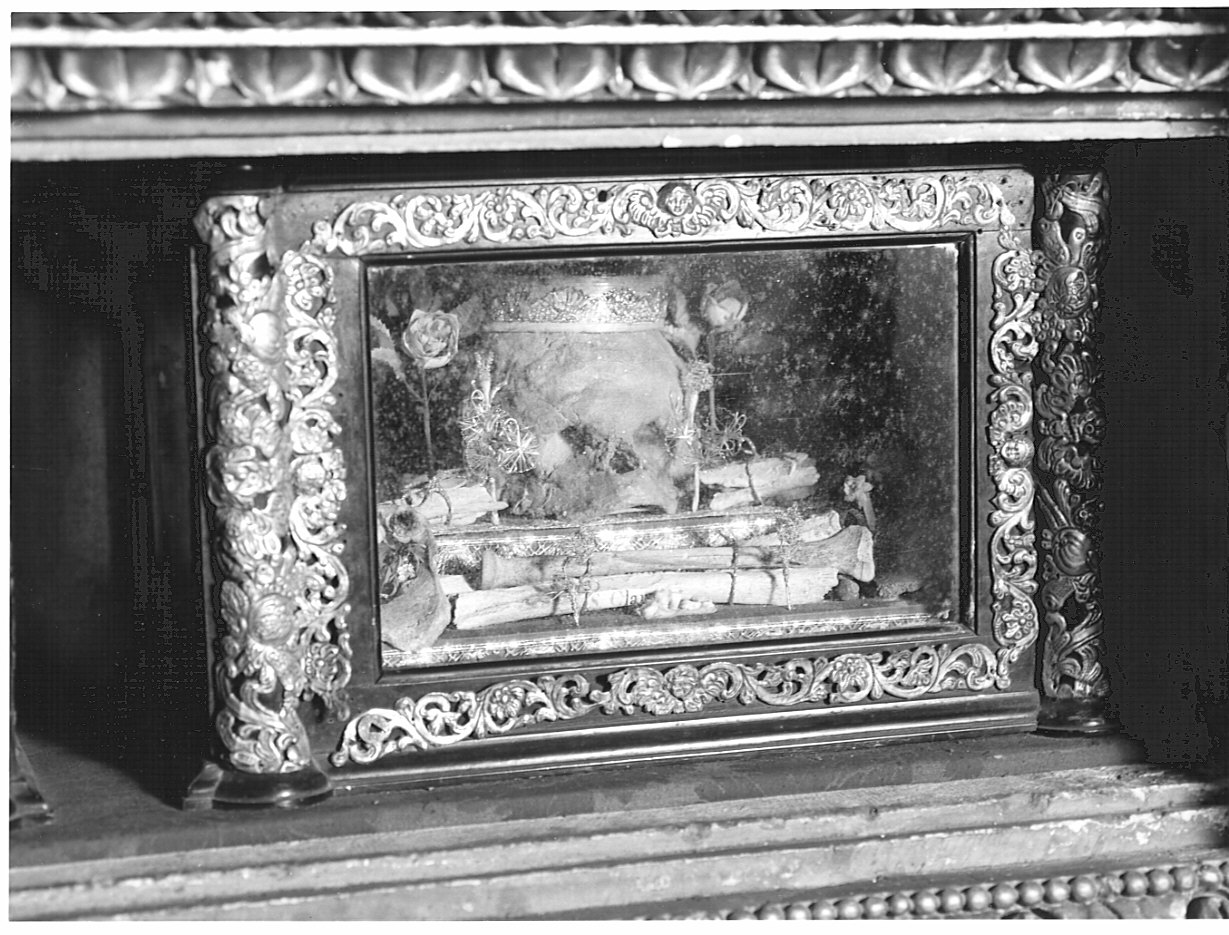 reliquiario a teca - a urna, elemento d'insieme - bottega lombarda (secondo quarto sec. XIX)