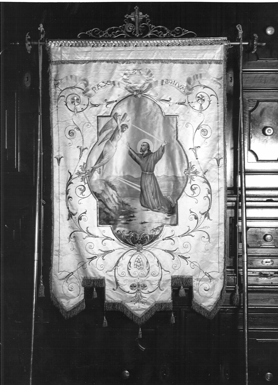 San Francesco d'Assisi riceve le stimmate/ Emblema dei Frati Minori (stendardo processionale, opera isolata) - manifattura lombarda (sec. XX)