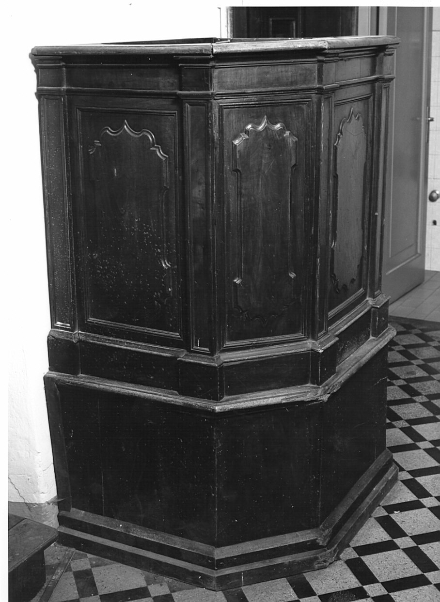 pulpito mobile, opera isolata - bottega lombarda (secc. XVIII/ XIX)