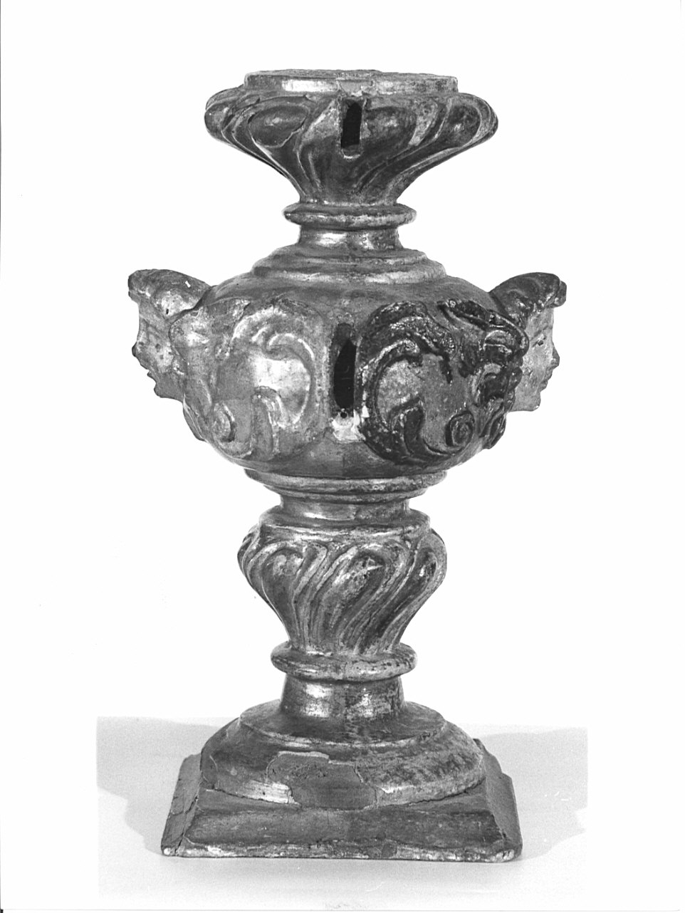 vaso d'altare con composizione floreale, coppia - bottega lombarda (fine/inizio secc. XVIII/ XIX)