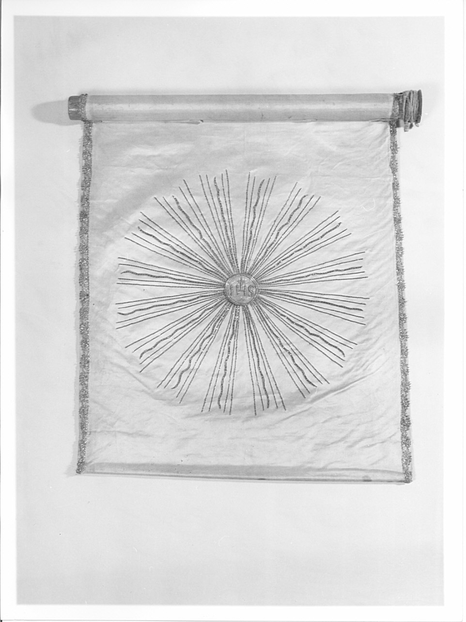 vessillo, opera isolata - manifattura lombarda (prima metà sec. XX)