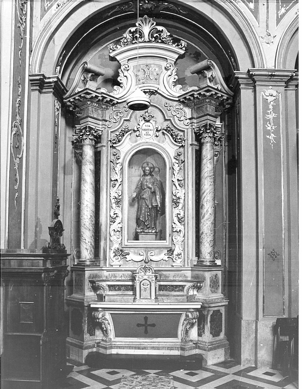 altare - a edicola, complesso decorativo - bottega bergamasca (seconda metà sec. XVIII)