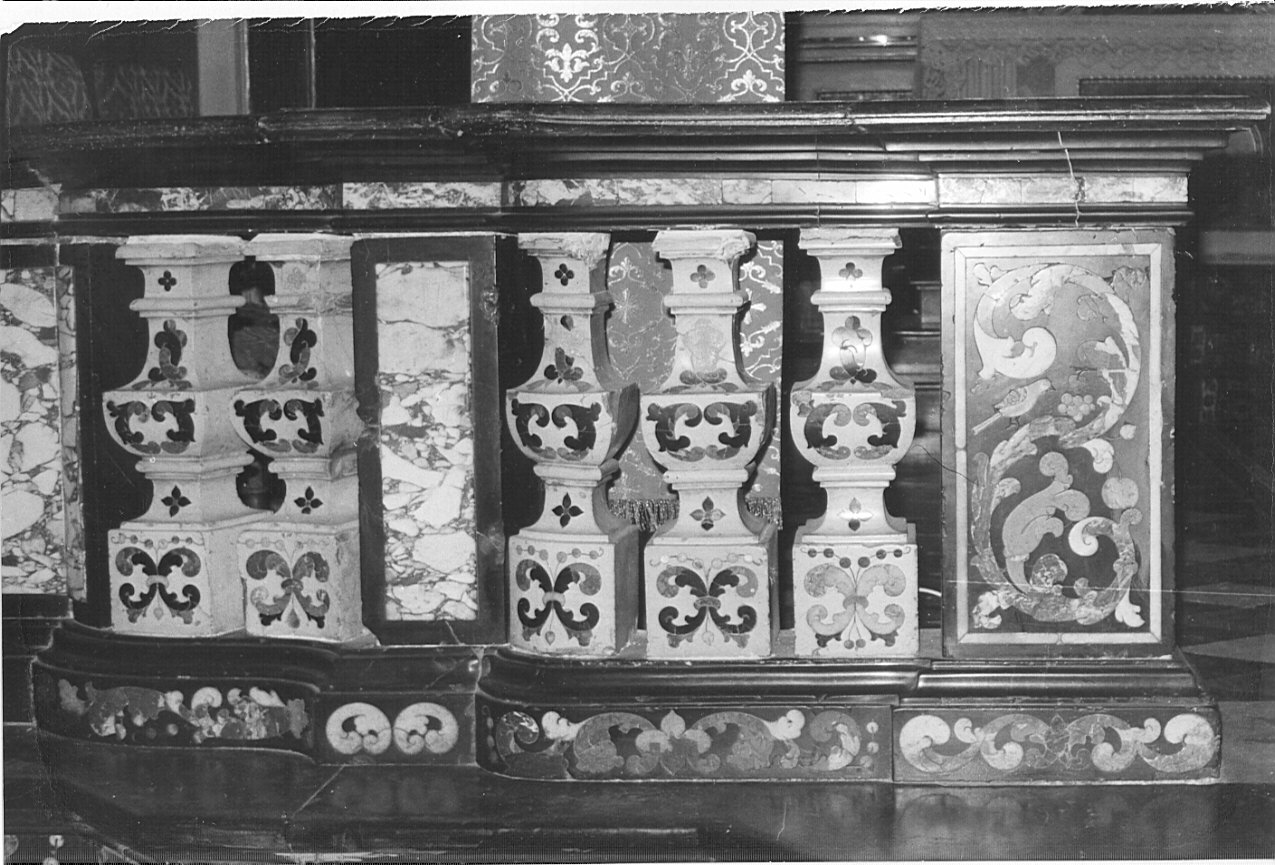 balaustrata di altare, coppia - bottega bergamasca, bottega bresciana (fine/inizio secc. XVII/ XVIII)