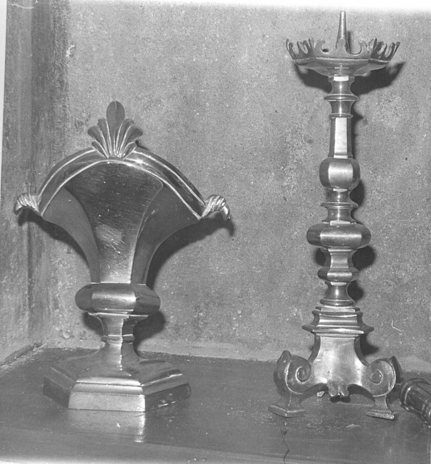 candeliere d'altare, serie - bottega bergamasca (prima metà sec. XVIII)