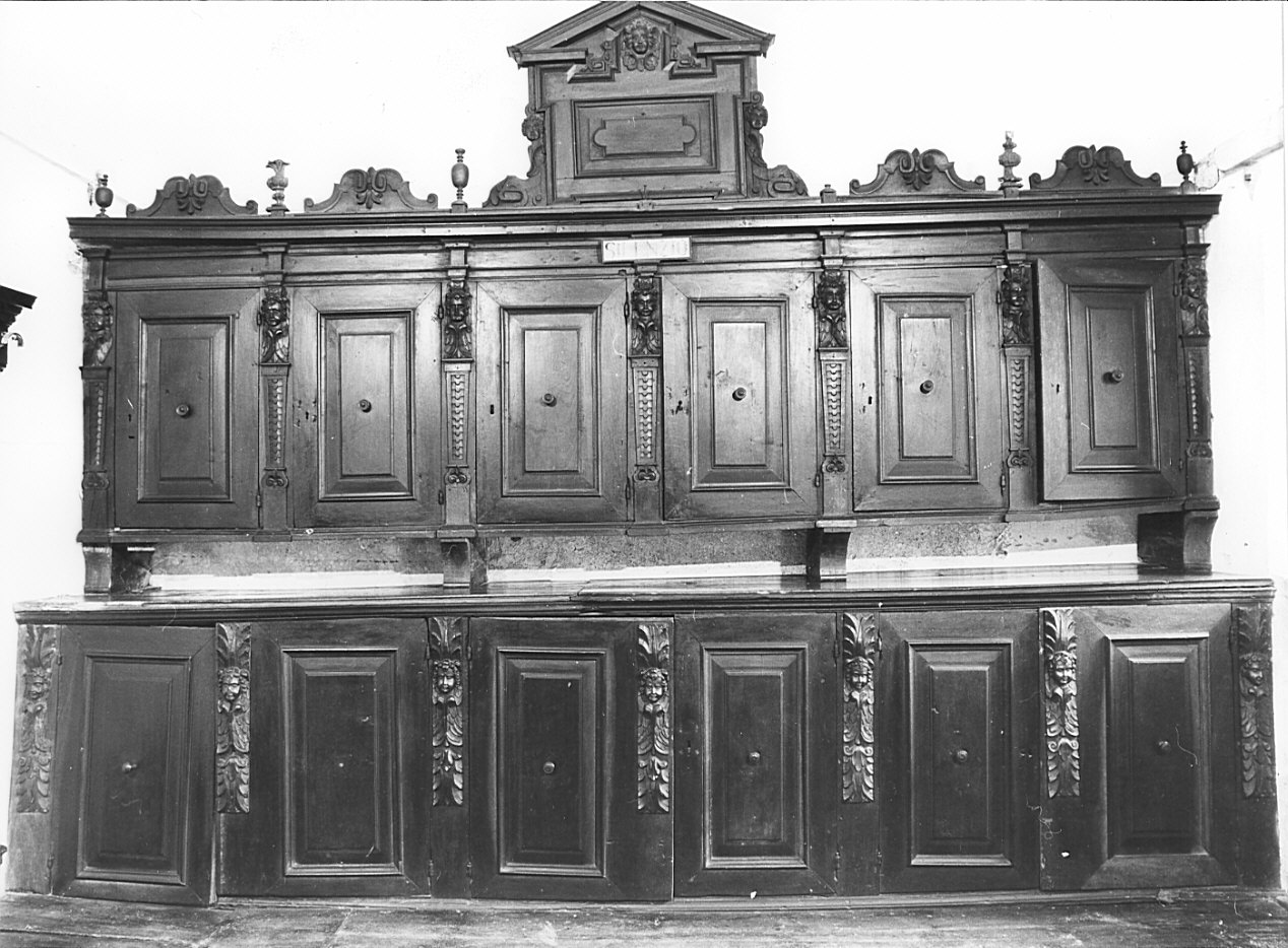 mobile da sacrestia con alzata, opera isolata - bottega bergamasca (fine/inizio secc. XVII/ XVIII)