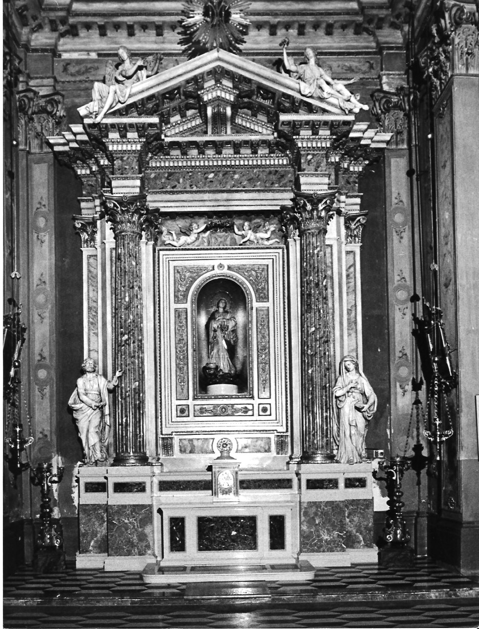 altare, complesso decorativo di Moroni Giovanni R (attribuito) (prima metà, fine/inizio sec. XIX, secc. XIX/ XX)